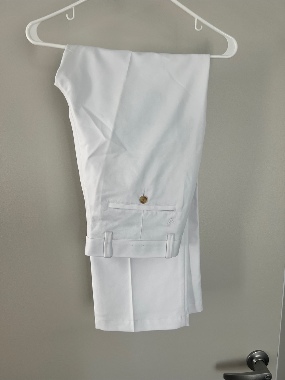 Callaway White Flat-Front Men's Golf Shorts